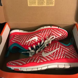 Nike Free 5.0 Sneakers